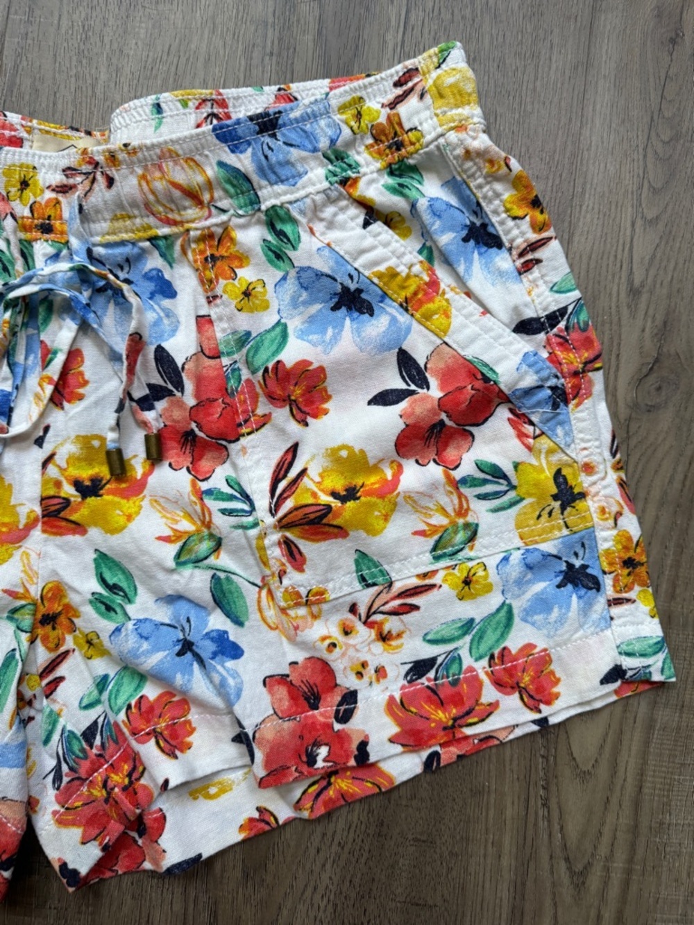 St. John's Bay White Floral Drawstring Linen Shorts - Size Extra Large - Picture 5 of 11